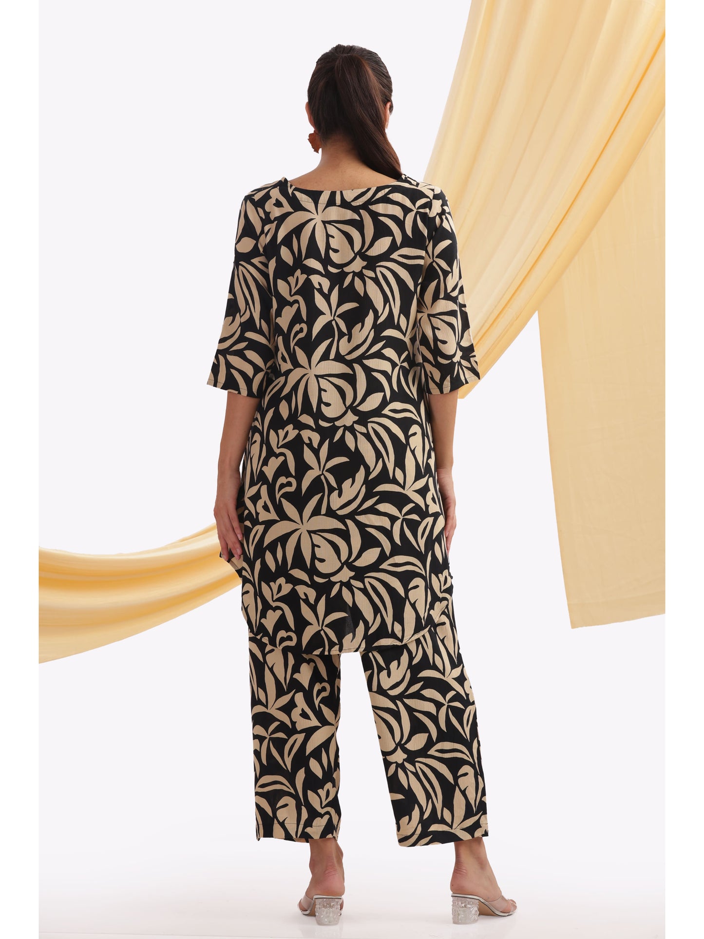 black and beige leaf-patterned punjabi co-ordset