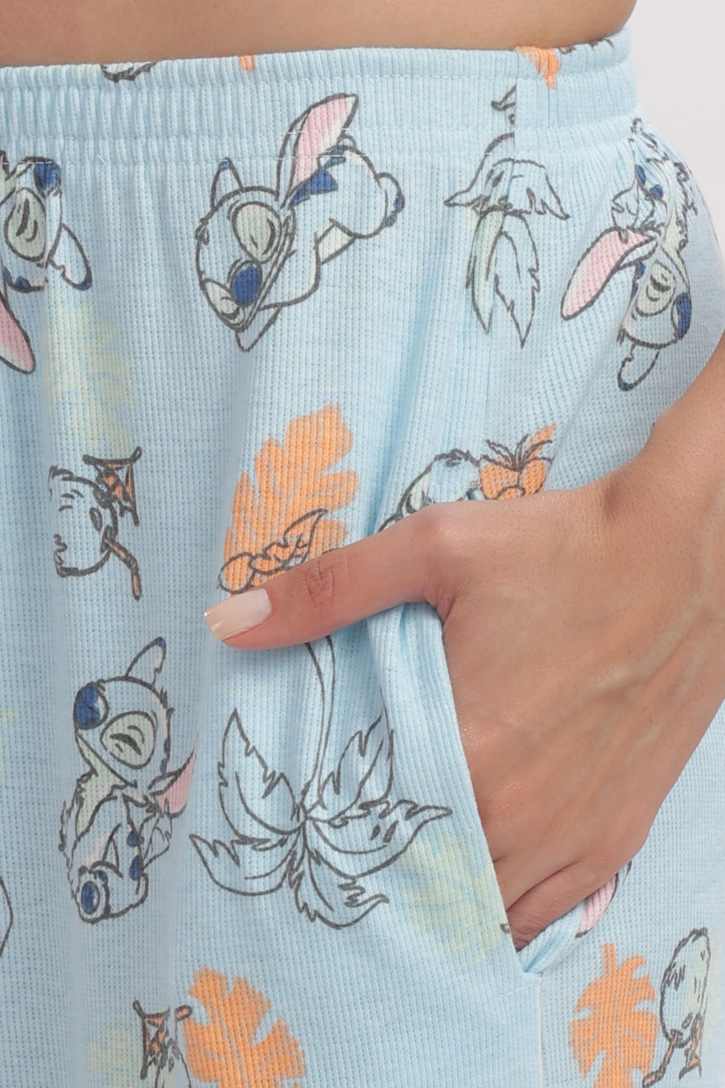 Lilo & Stitch-themed stretchable co-ordset