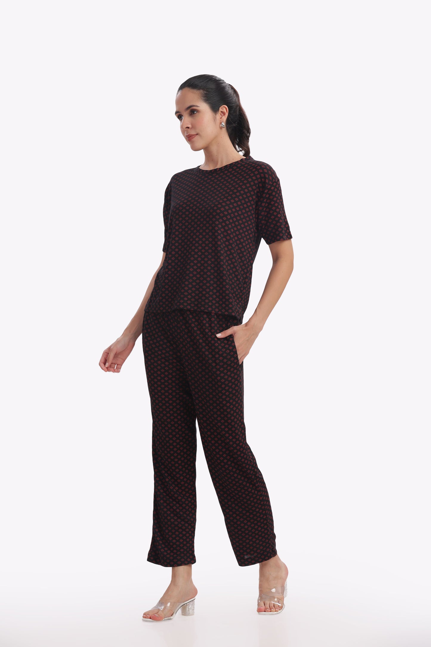 Geometric print stretchable co-preset