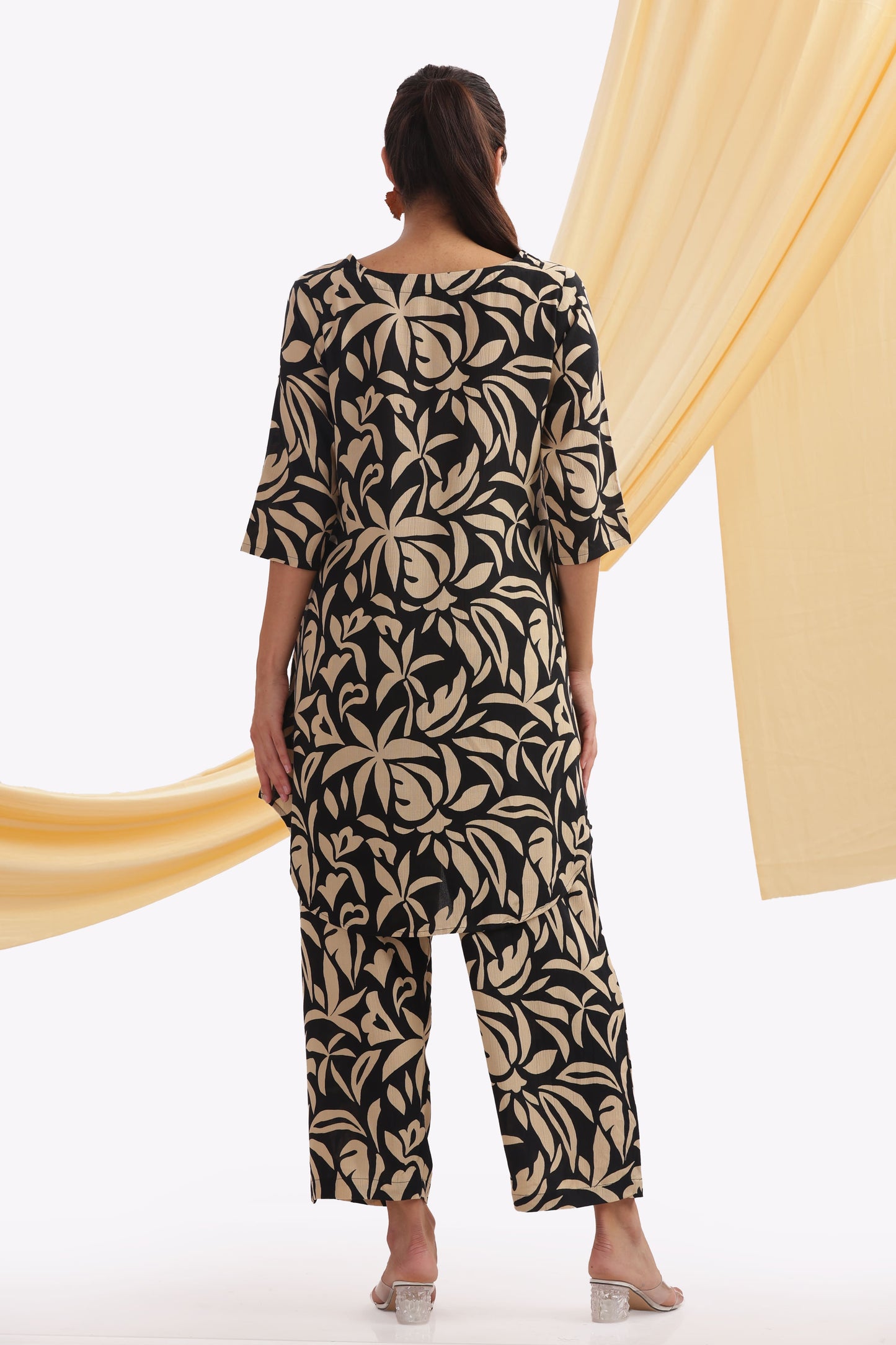 black and beige leaf-patterned punjabi co-ordset
