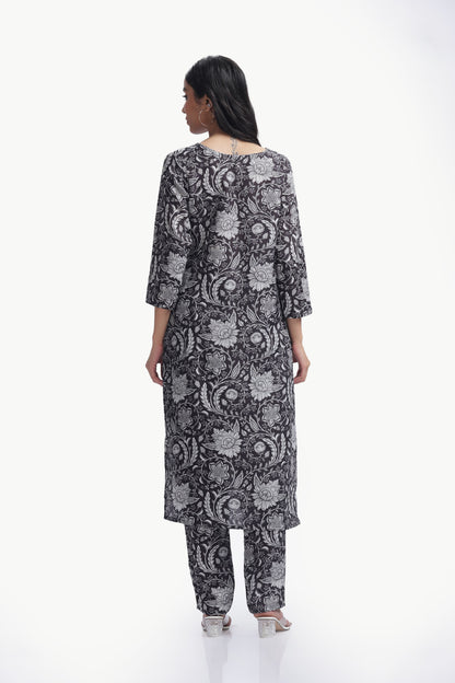 Black Kalamkari Blend cotton V neck cod set